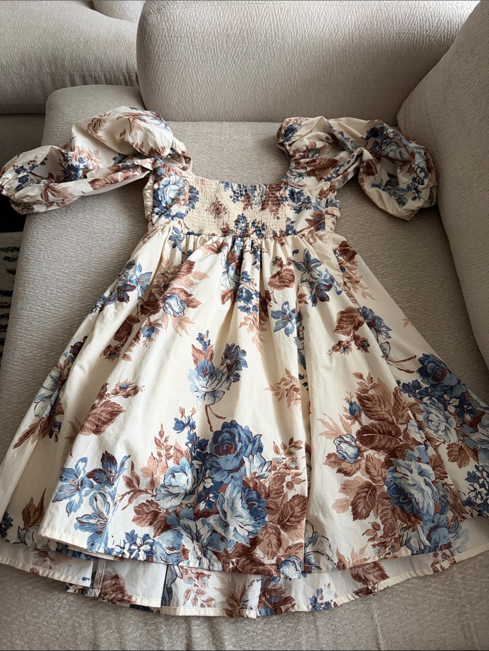 Abercrombie & Fitch Cream Emerson mini dress - Picture 3 of 3